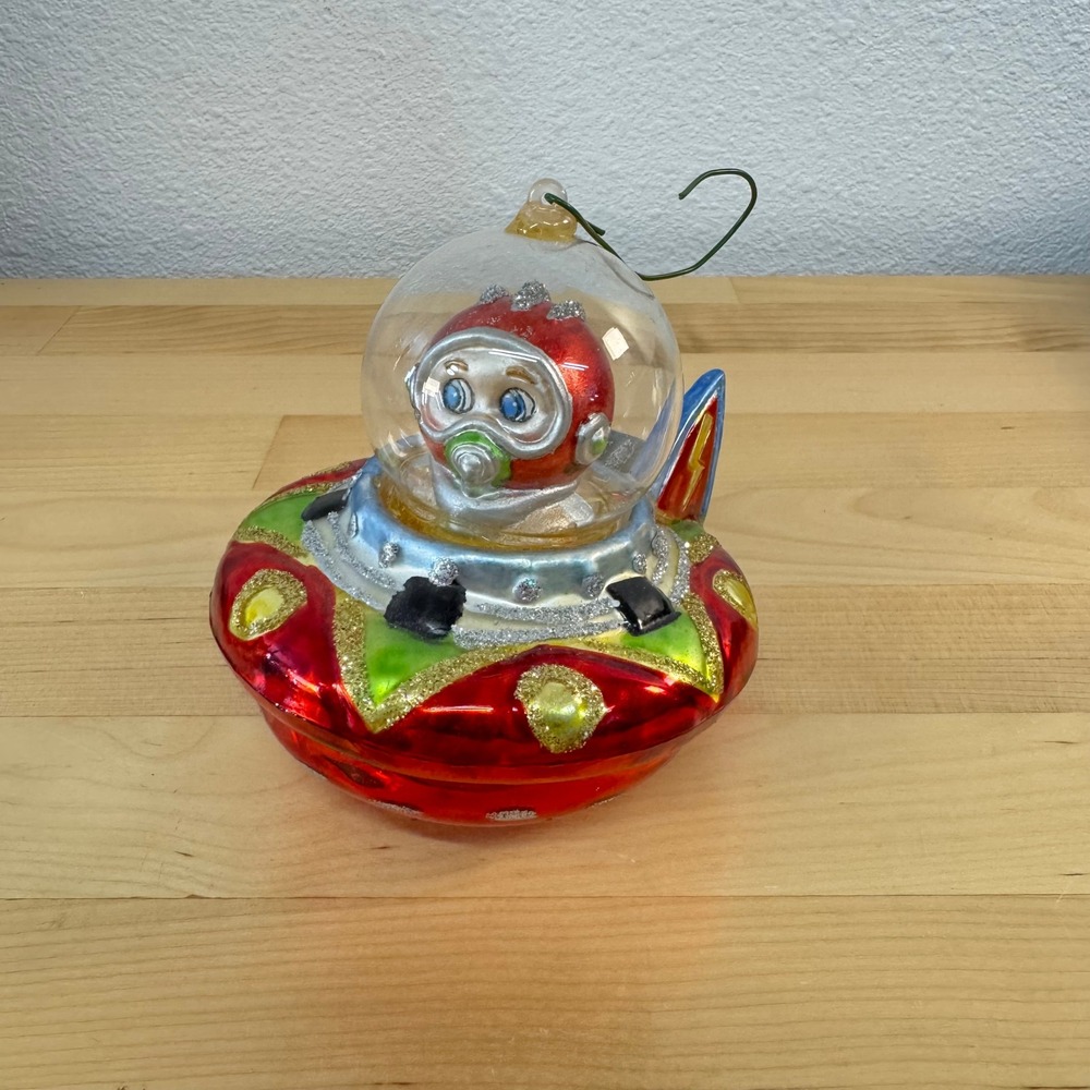 Red Glass UFO Alien Astronaut Christmas Ornament Sci-Fi Space Flying Saucer